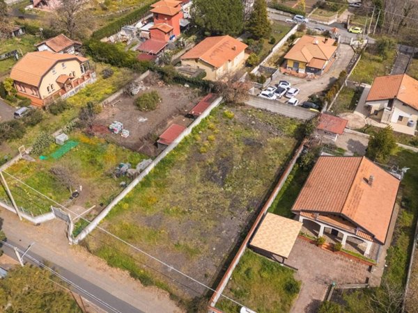 terreno in vendita a Nicolosi