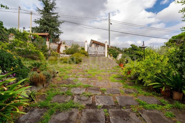 casa indipendente in vendita a Nicolosi
