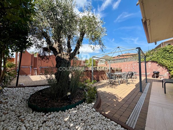 casa indipendente in vendita a Nicolosi