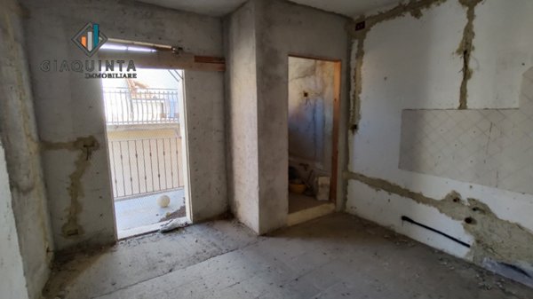 casa indipendente in vendita a Palagonia