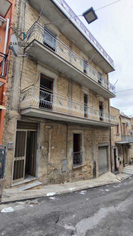 casa indipendente in vendita a Palagonia