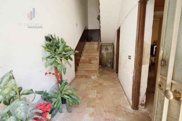 casa indipendente in vendita a Palagonia