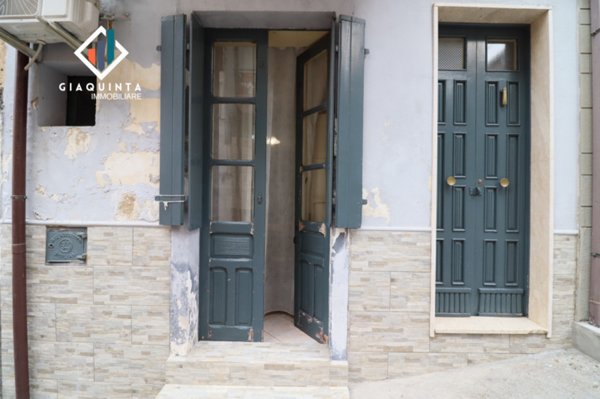 casa indipendente in vendita a Palagonia