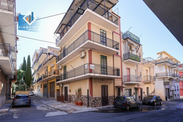 casa indipendente in vendita a Palagonia
