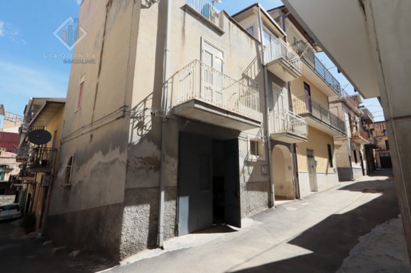 casa indipendente in vendita a Palagonia