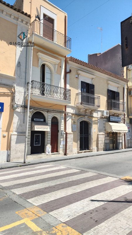 casa indipendente in vendita a Palagonia