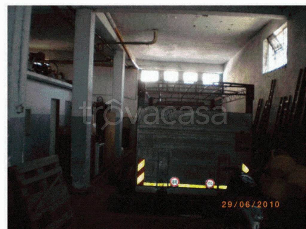 locale commerciale in vendita a Palagonia