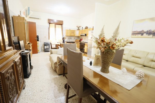 casa indipendente in vendita a Palagonia