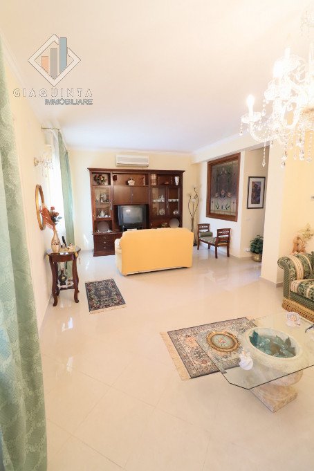casa indipendente in vendita a Palagonia