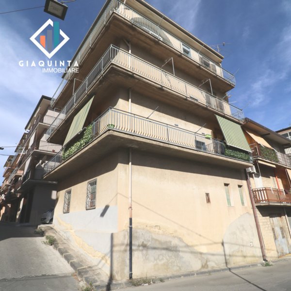 casa indipendente in vendita a Palagonia