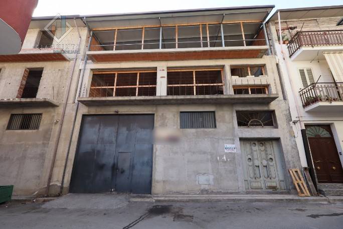 casa indipendente in vendita a Palagonia