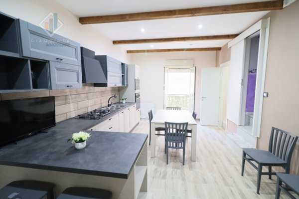 casa indipendente in vendita a Palagonia