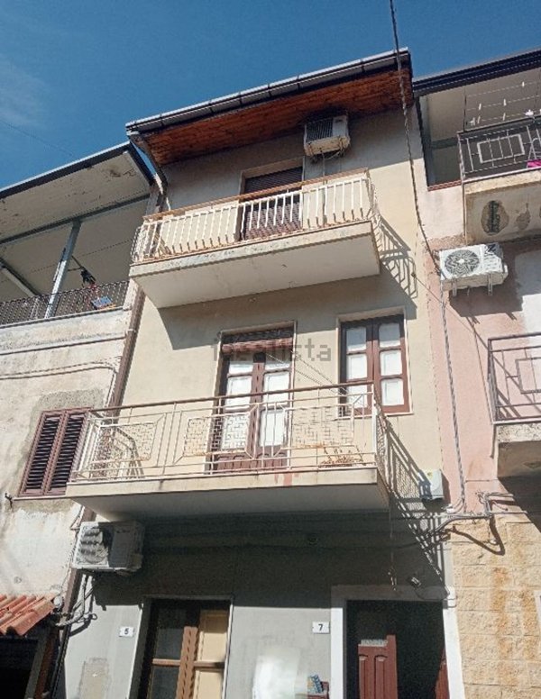 casa indipendente in vendita a Palagonia