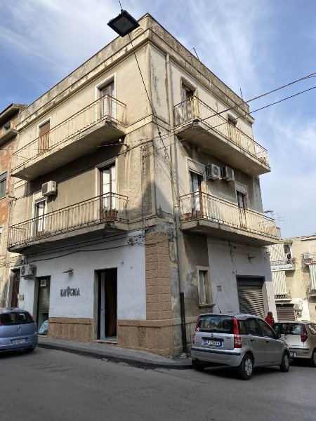 casa indipendente in vendita a Palagonia