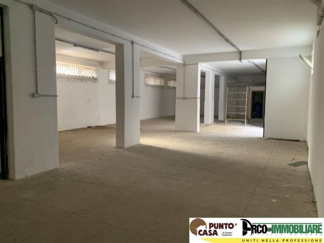 locale commerciale in vendita a Palagonia