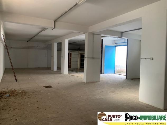 locale commerciale in vendita a Palagonia