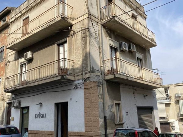 casa indipendente in vendita a Palagonia
