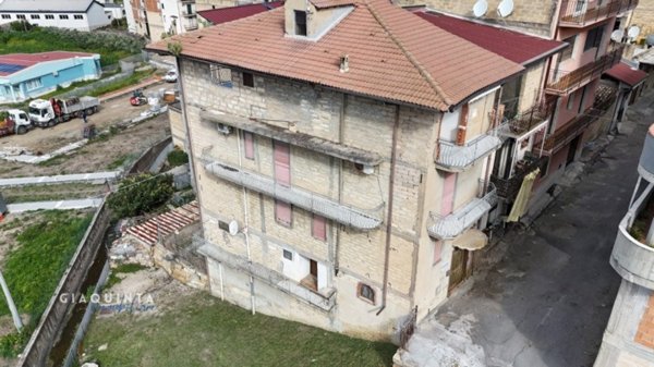 casa indipendente in vendita a Palagonia