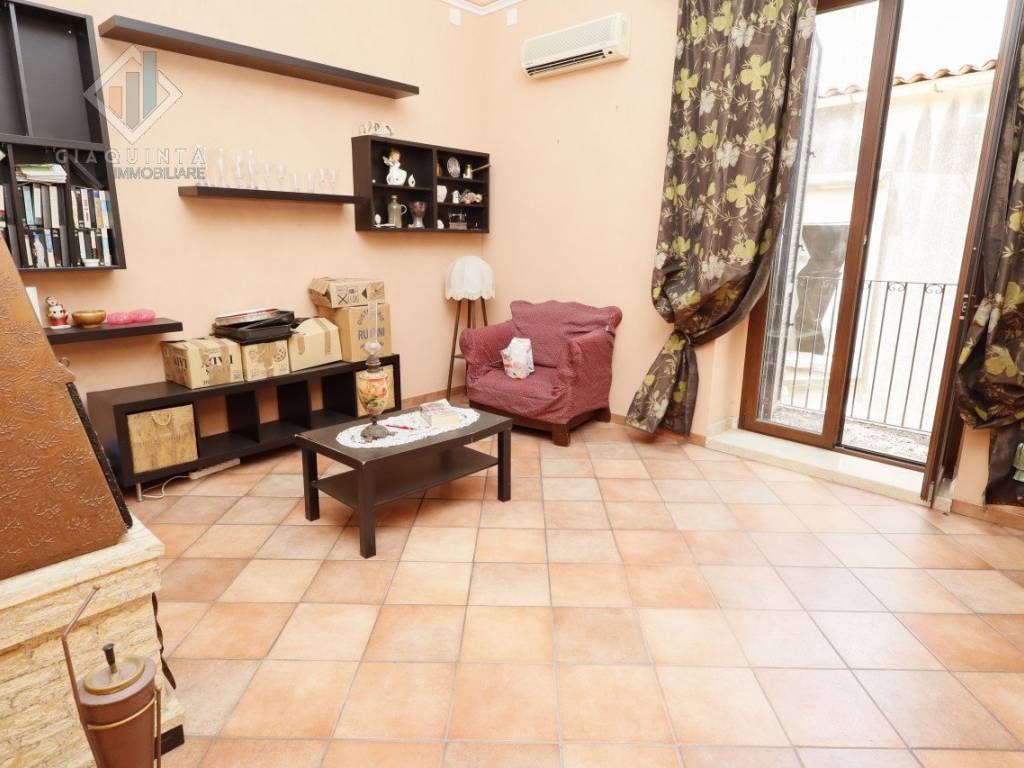 casa indipendente in vendita a Palagonia