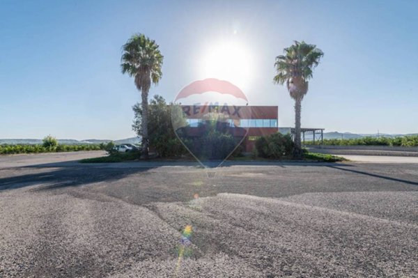 capannone in vendita a Palagonia