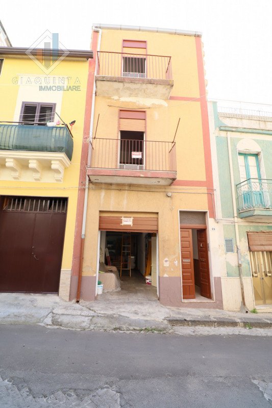 casa indipendente in vendita a Palagonia