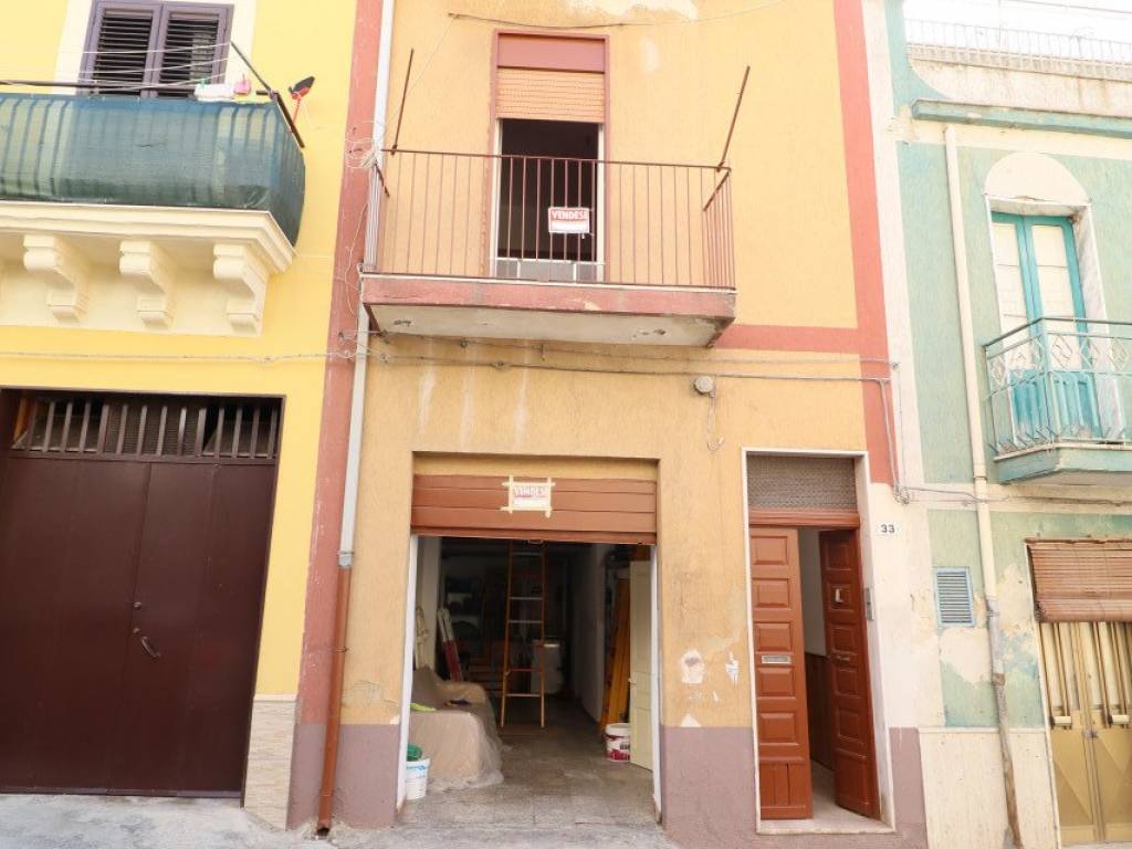 casa indipendente in vendita a Palagonia
