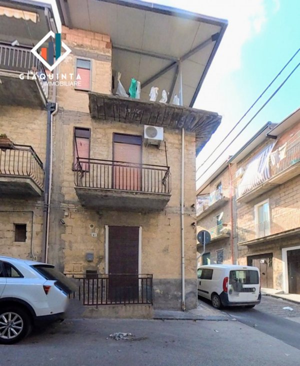 casa indipendente in vendita a Palagonia