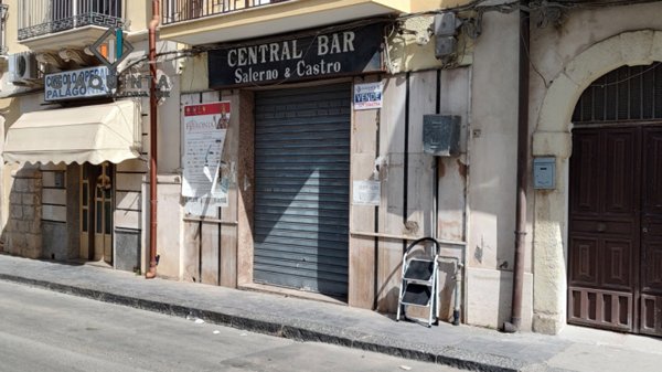 negozio in vendita a Palagonia
