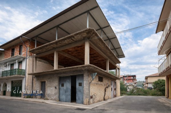 casa indipendente in vendita a Palagonia