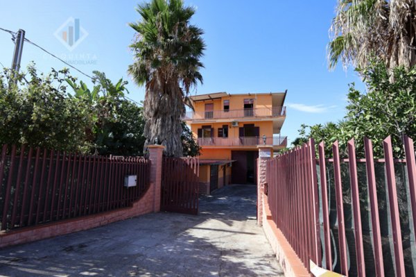 casa indipendente in vendita a Palagonia