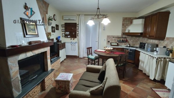 casa indipendente in vendita a Palagonia