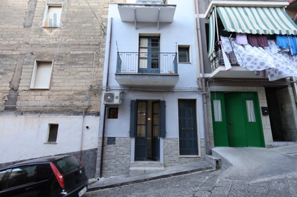 casa indipendente in vendita a Palagonia