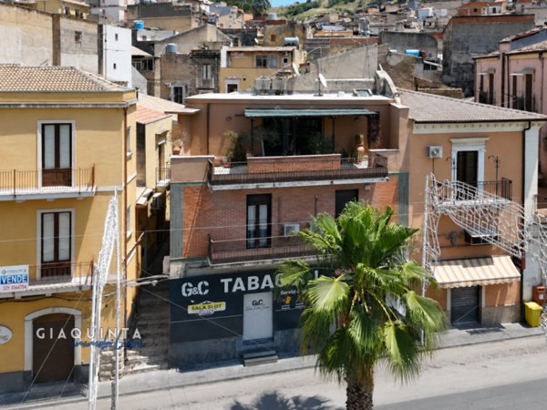 casa indipendente in vendita a Palagonia
