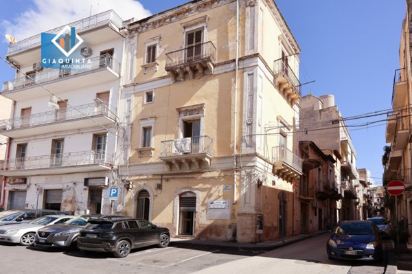ufficio in vendita a Palagonia