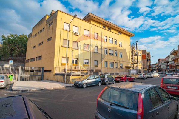 appartamento in vendita a Paternò in zona Centro Storico