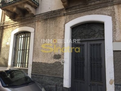 appartamento in vendita a Paternò in zona Centro Storico