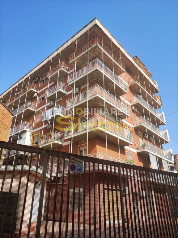 appartamento in vendita a Paternò in zona Centro Storico