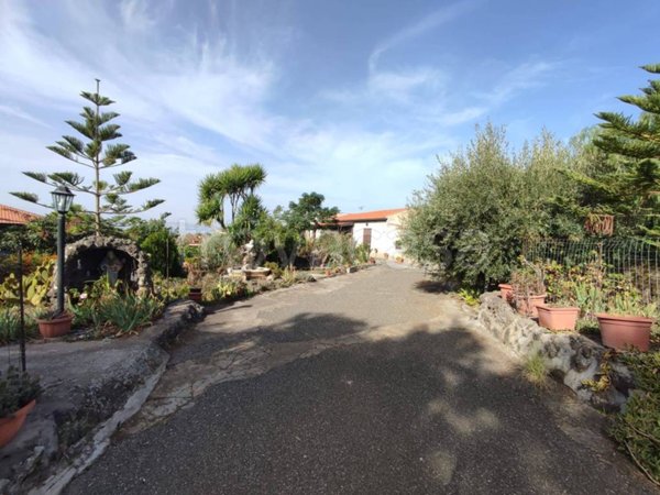 casa indipendente in vendita a Paternò