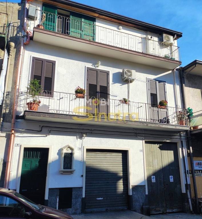 appartamento in vendita a Paternò in zona Centro Storico