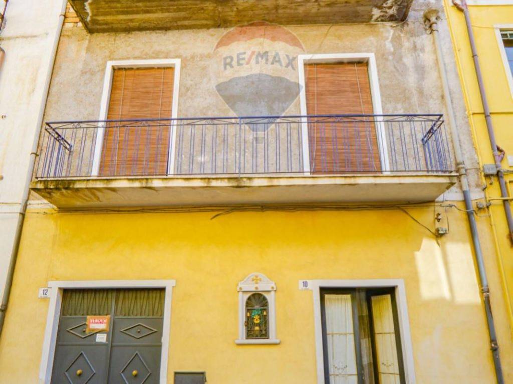 casa indipendente in vendita a Paternò