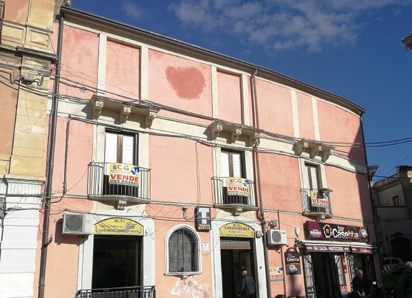 locale commerciale in vendita a Paternò in zona Centro Storico
