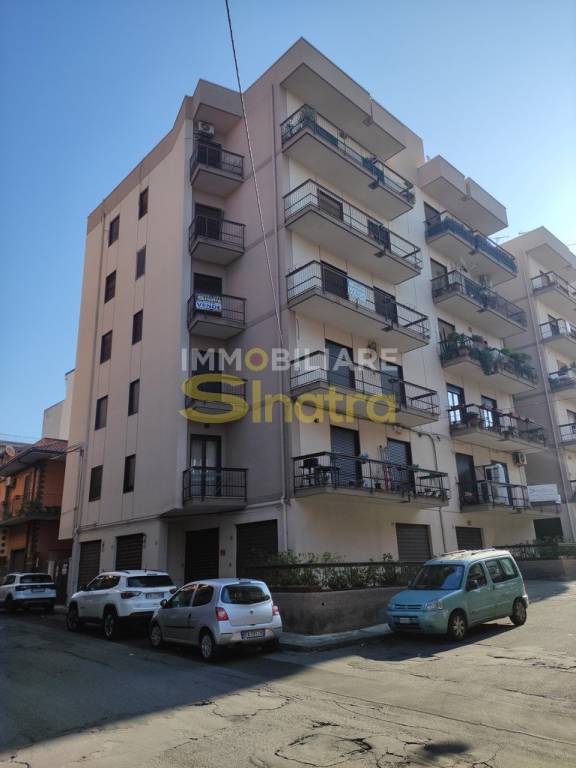 appartamento in vendita a Paternò in zona Centro Storico