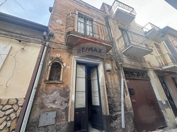 appartamento in vendita a Paternò in zona Centro Storico
