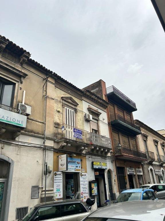 appartamento in vendita a Paternò in zona Centro Storico