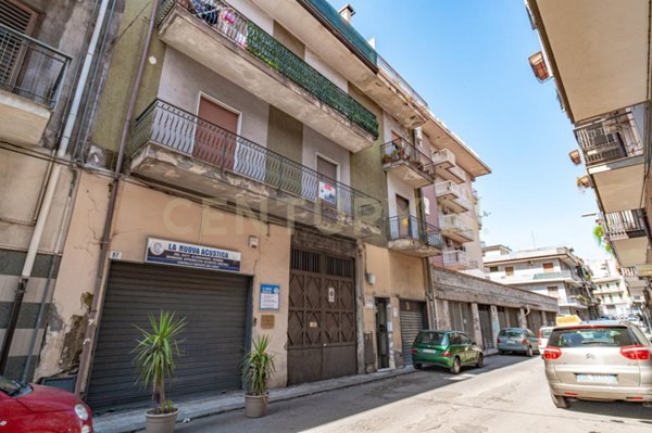 appartamento in vendita a Paternò in zona Centro Storico