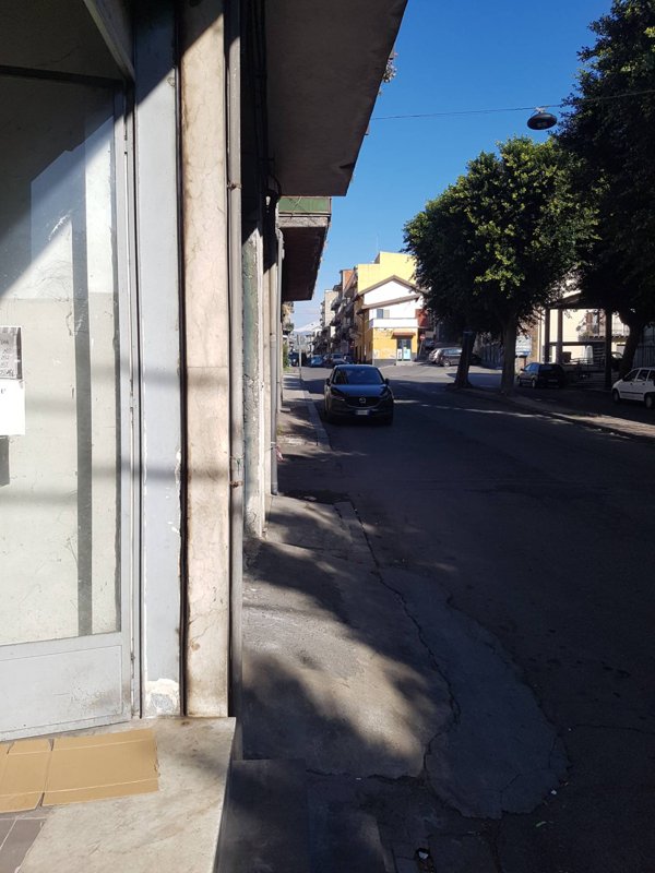 locale commerciale in vendita a Paternò