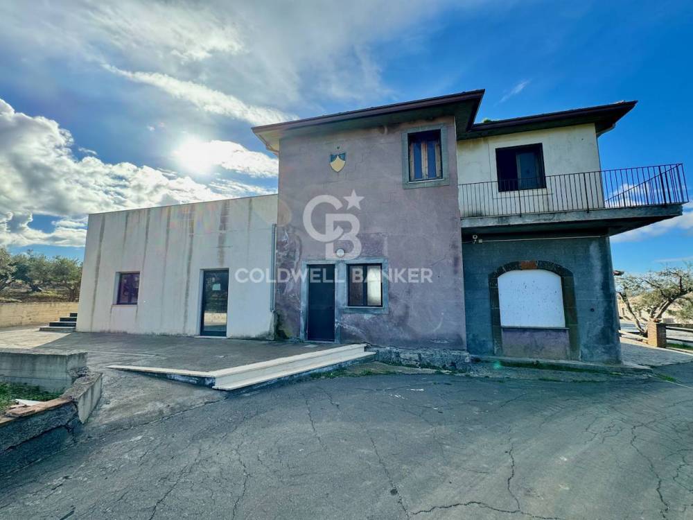 negozio in vendita a Paternò