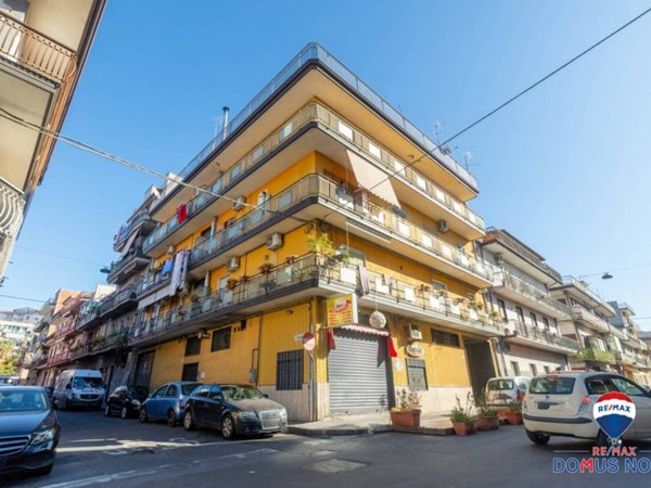 appartamento in vendita a Paternò in zona Centro Storico
