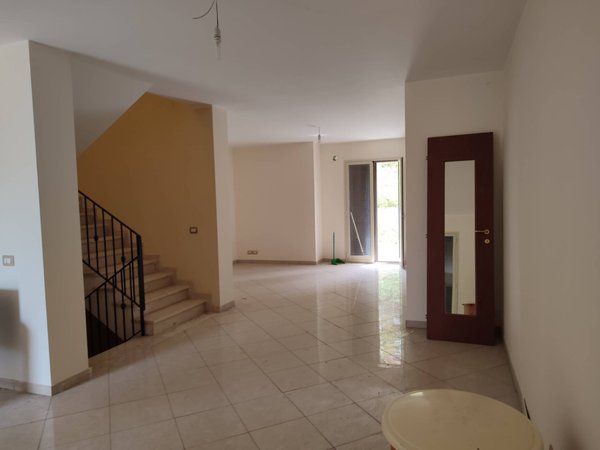 casa indipendente in vendita a Paternò