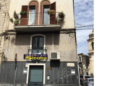 appartamento in vendita a Paternò in zona Centro Storico